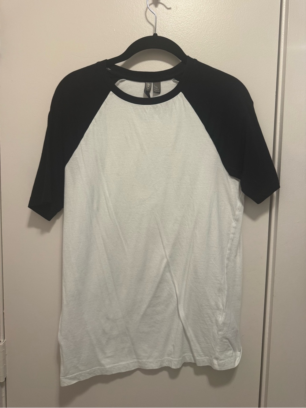ASOS Men’s Small Tall Black & White Raglan Baseball T-Shirt Short Sleeve Long Le